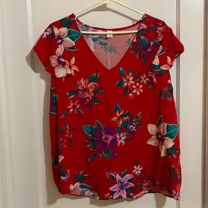 Hawaiian flower cap sleeve shirt